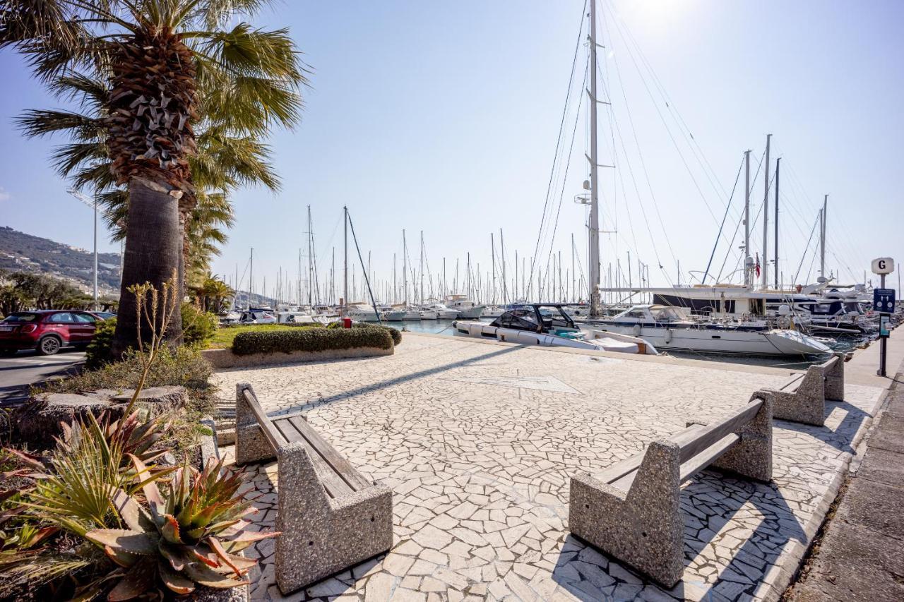 Aregai Marina Exclusive Seaside Apartments 圣托·斯特凡诺·阿尔马尔 外观 照片
