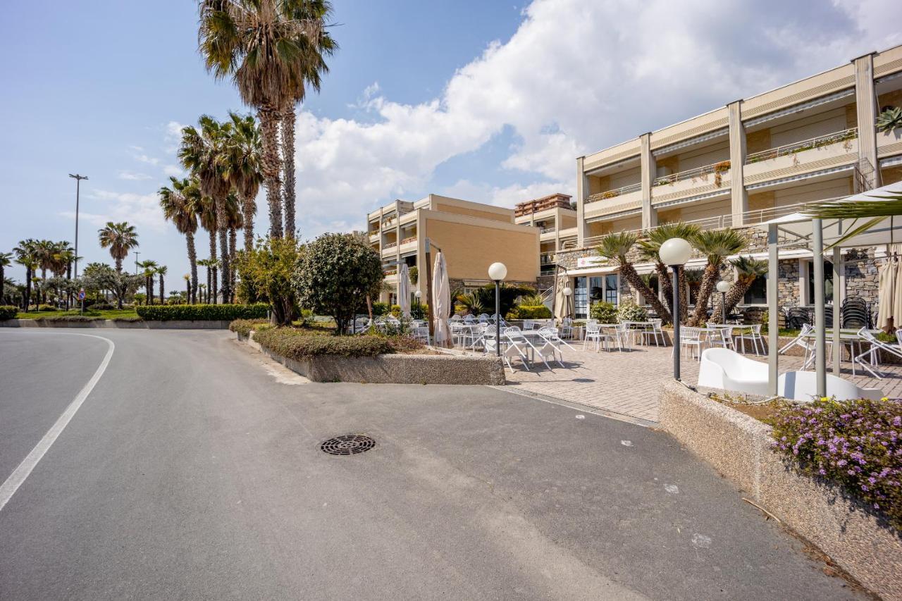 Aregai Marina Exclusive Seaside Apartments 圣托·斯特凡诺·阿尔马尔 外观 照片
